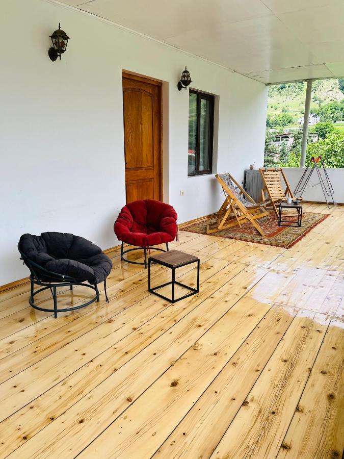 Guesthouse Alpenrose Mestia Ngoại thất bức ảnh