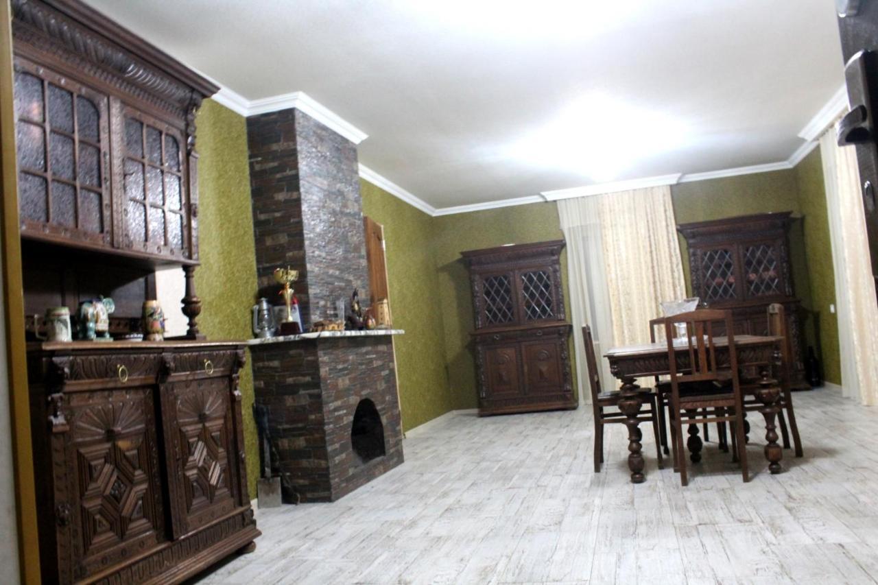 Guesthouse Alpenrose Mestia Ngoại thất bức ảnh