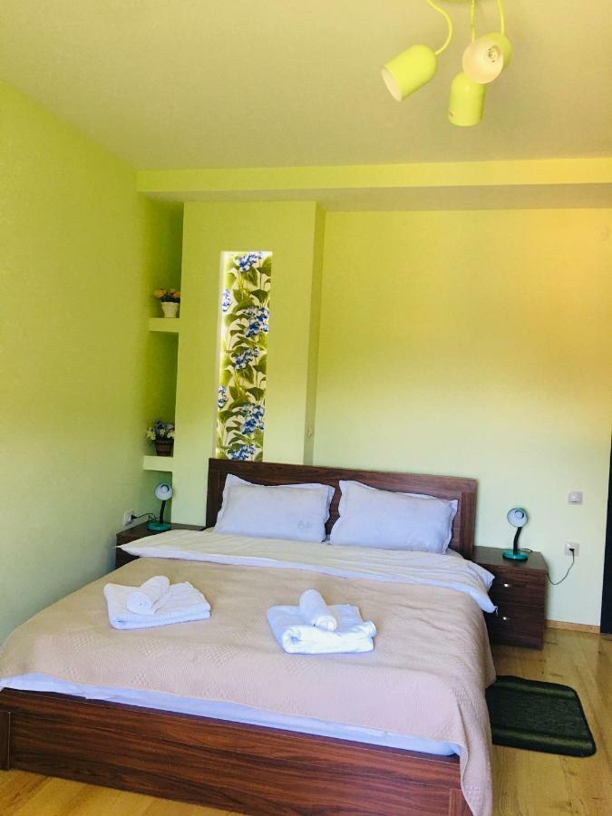 Guesthouse Alpenrose Mestia Ngoại thất bức ảnh