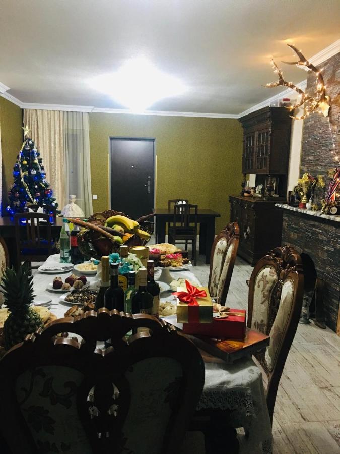 Guesthouse Alpenrose Mestia Ngoại thất bức ảnh